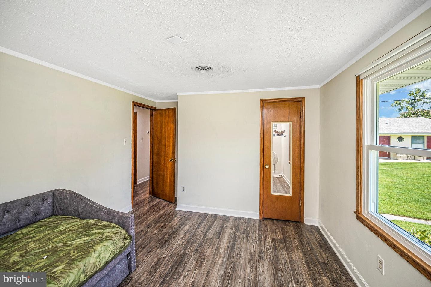 6122 7th Street photo 29
