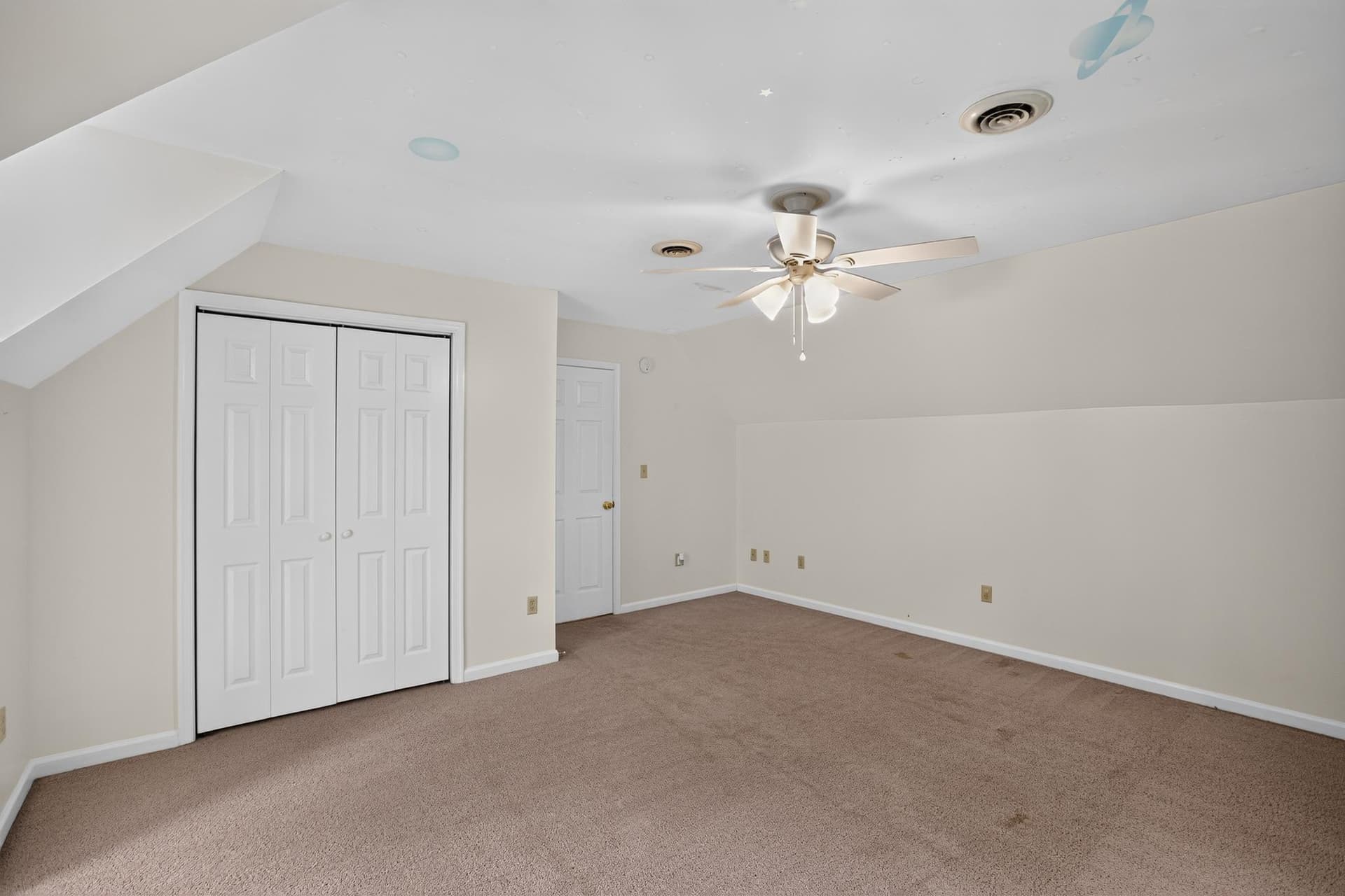 16965 Village Lane photo 17