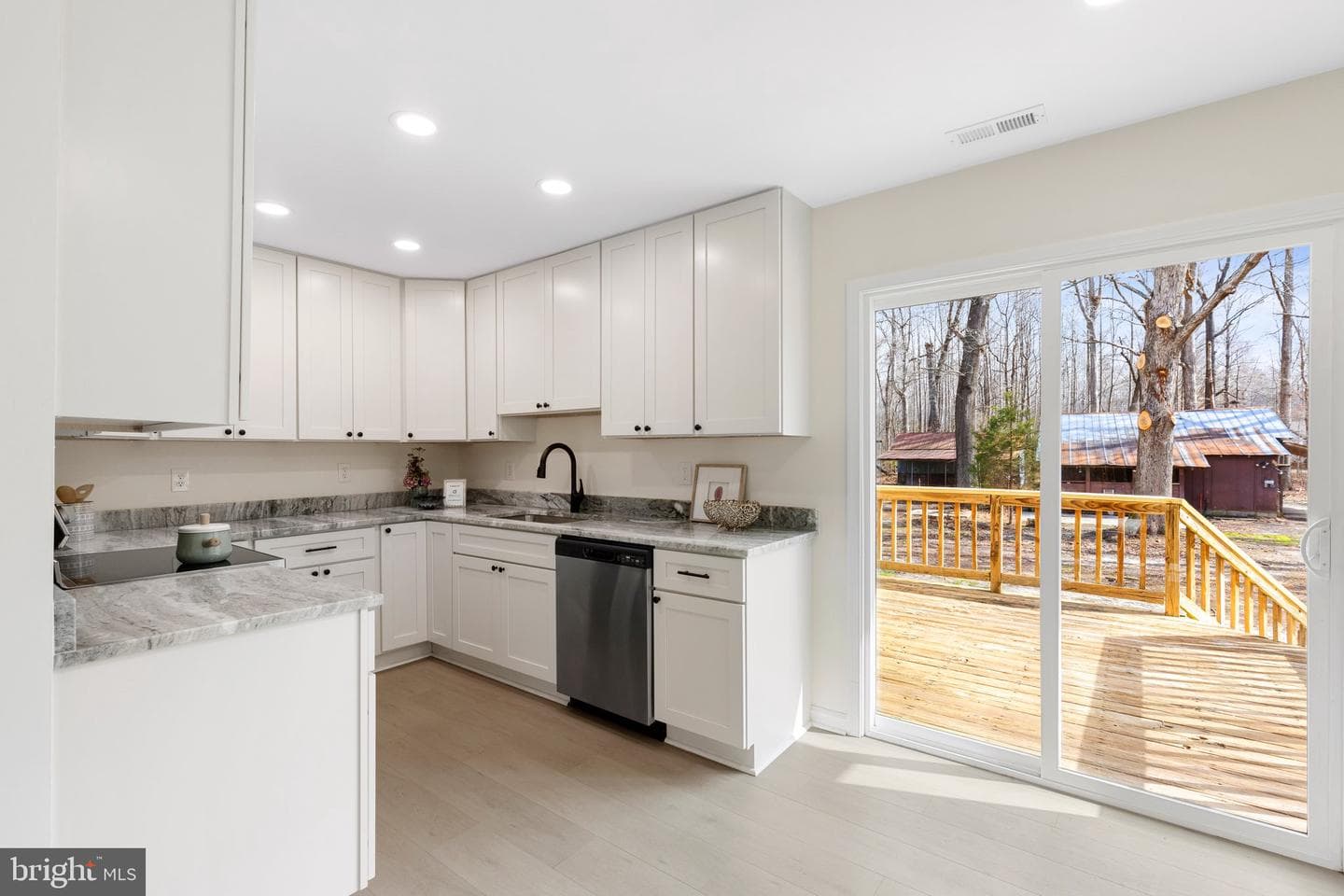 1700 Globe Road photo 8