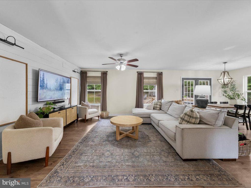 139 Moncuin Court photo 7