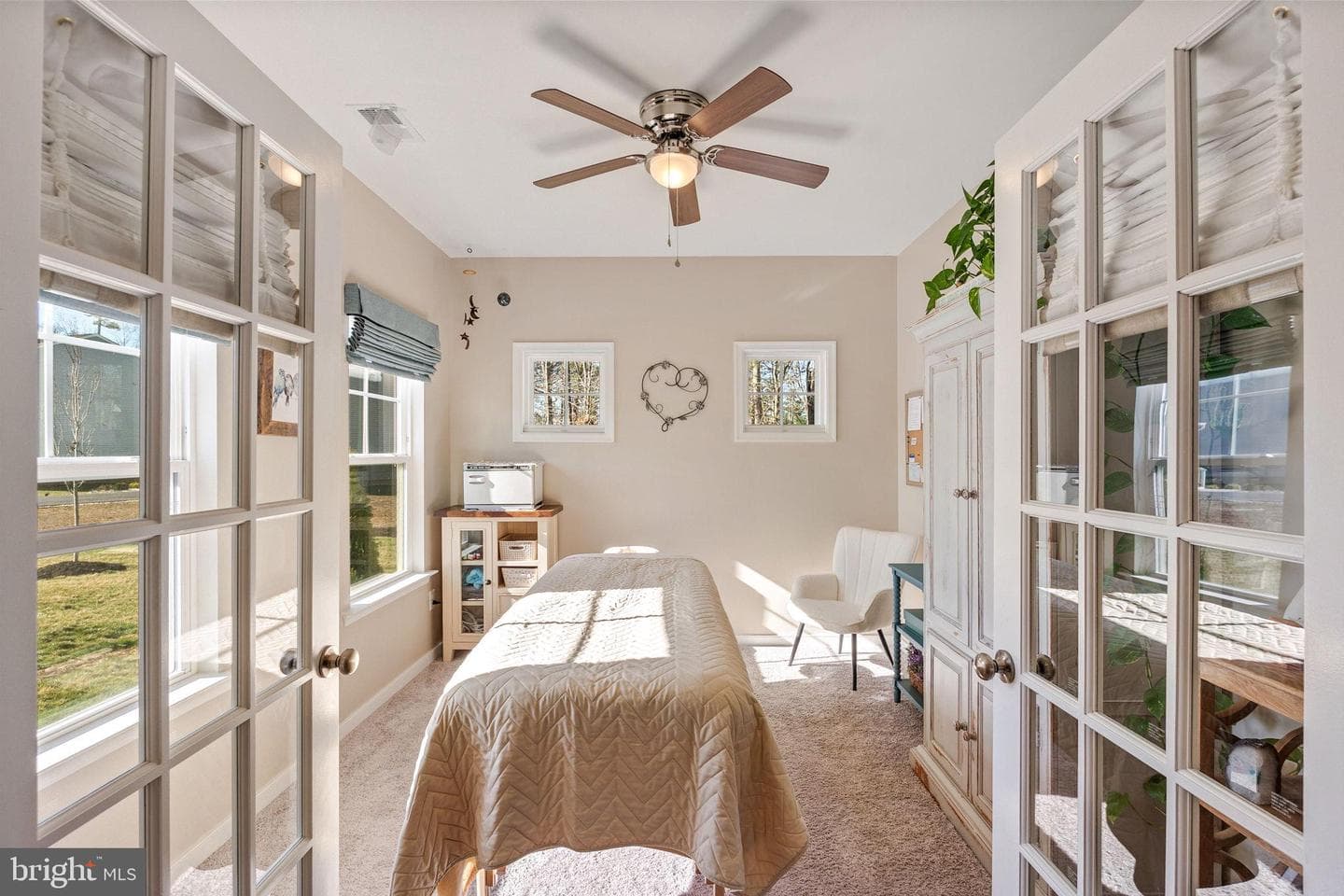 52 James Court photo 15