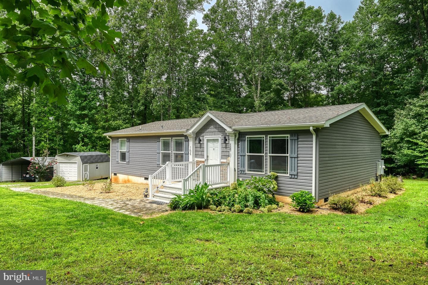 104 Privacy Road photo 5