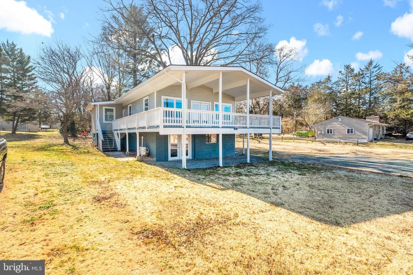 1161 S Lakeshore Drive photo 3