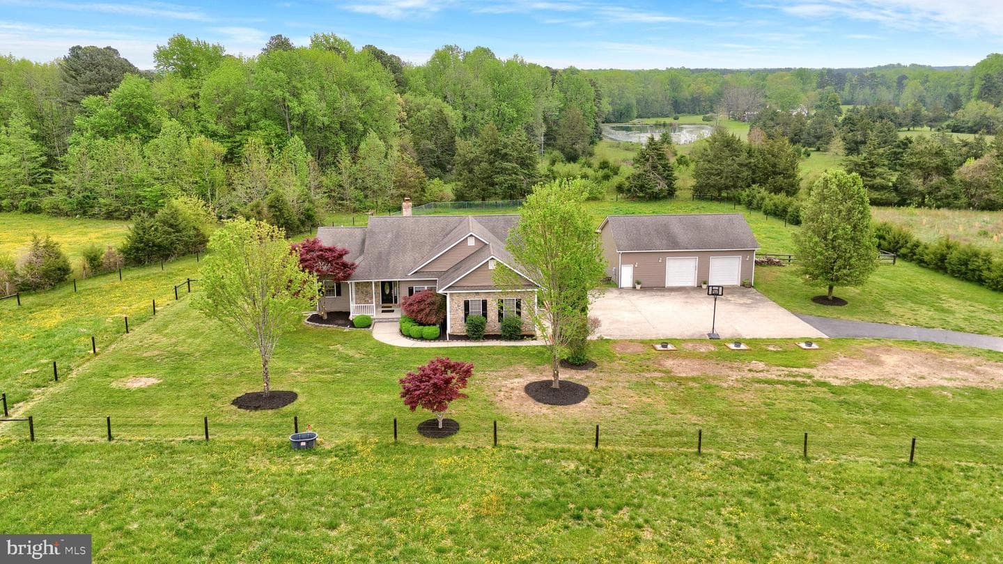 1258 Eastham Road photo 4