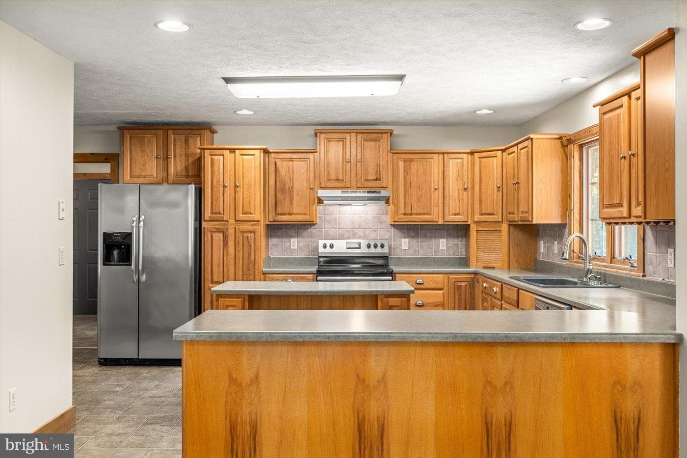 311 Spring Hill Drive photo 31
