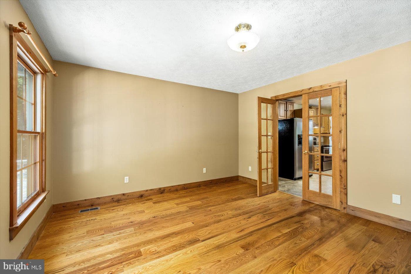 311 Spring Hill Drive photo 34