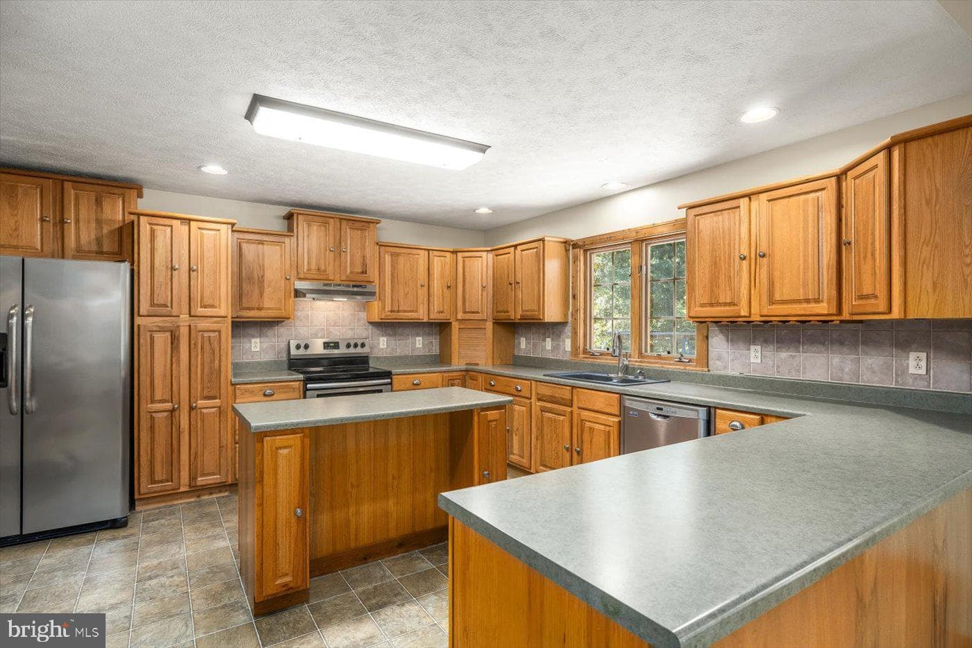311 Spring Hill Drive photo 72