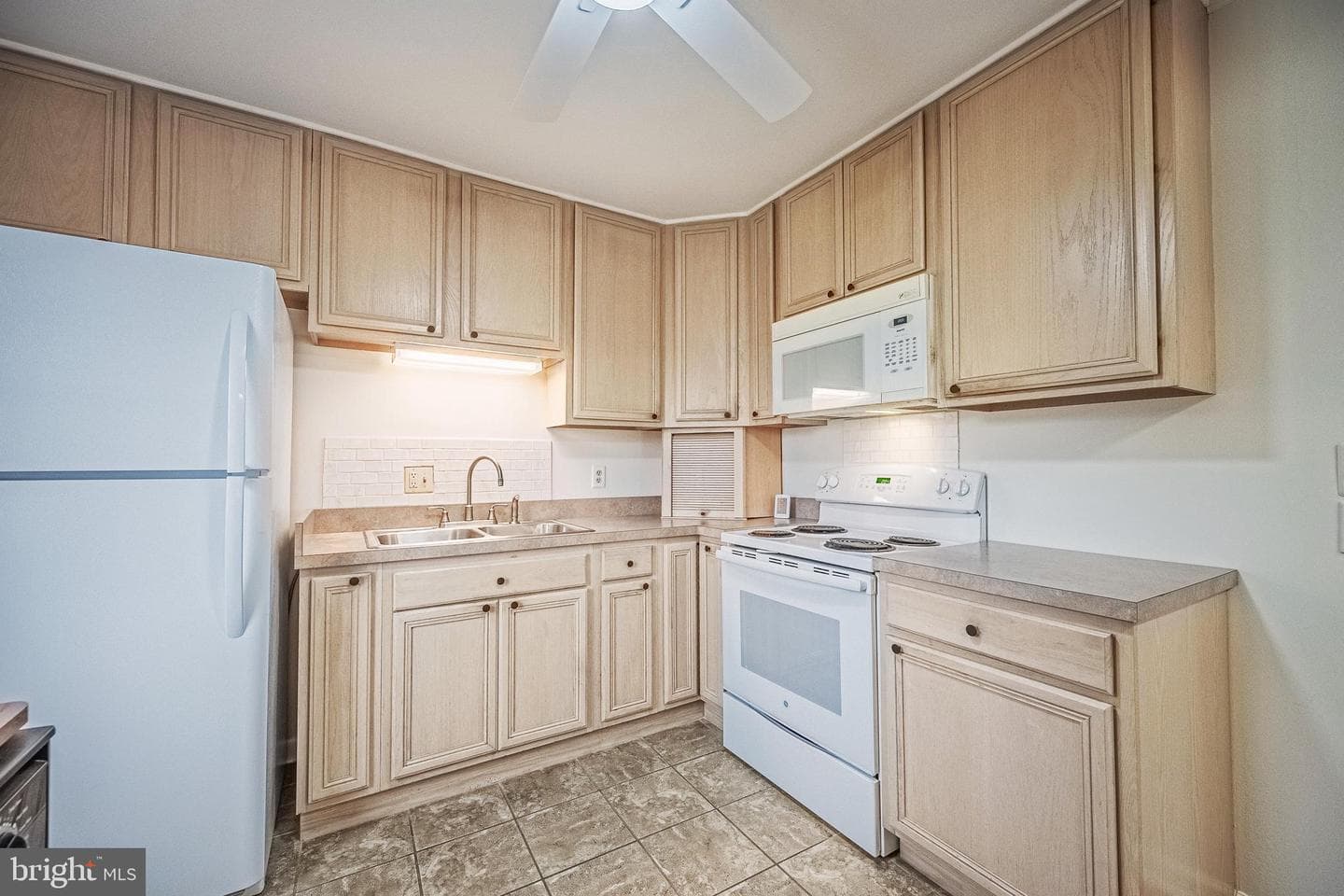 115 Lakeview Circle photo 18
