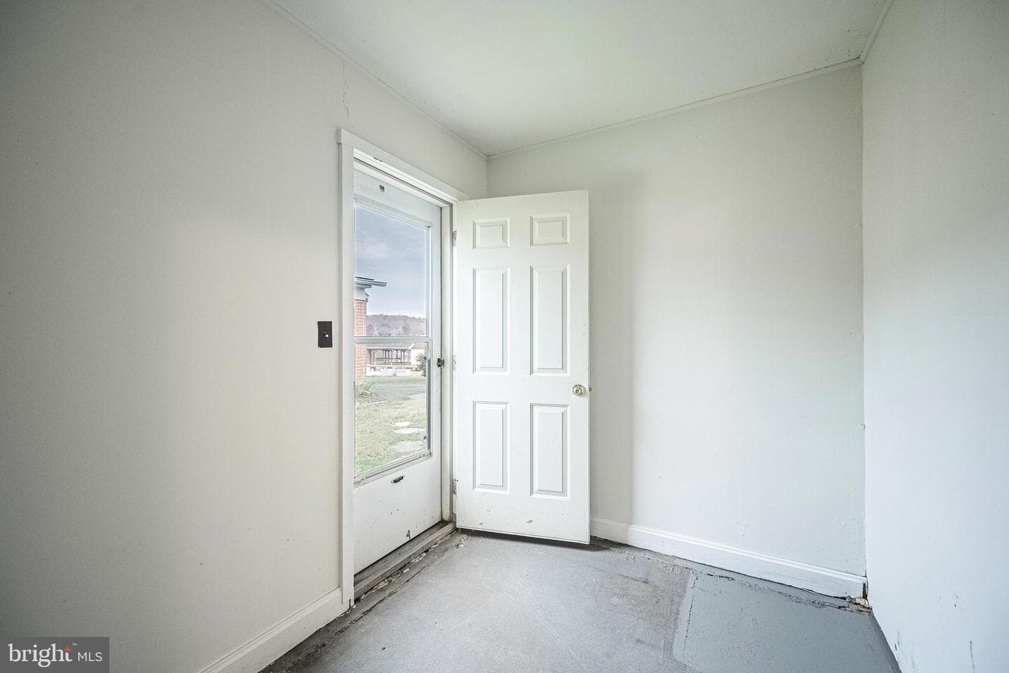 115 Lakeview Circle photo 35