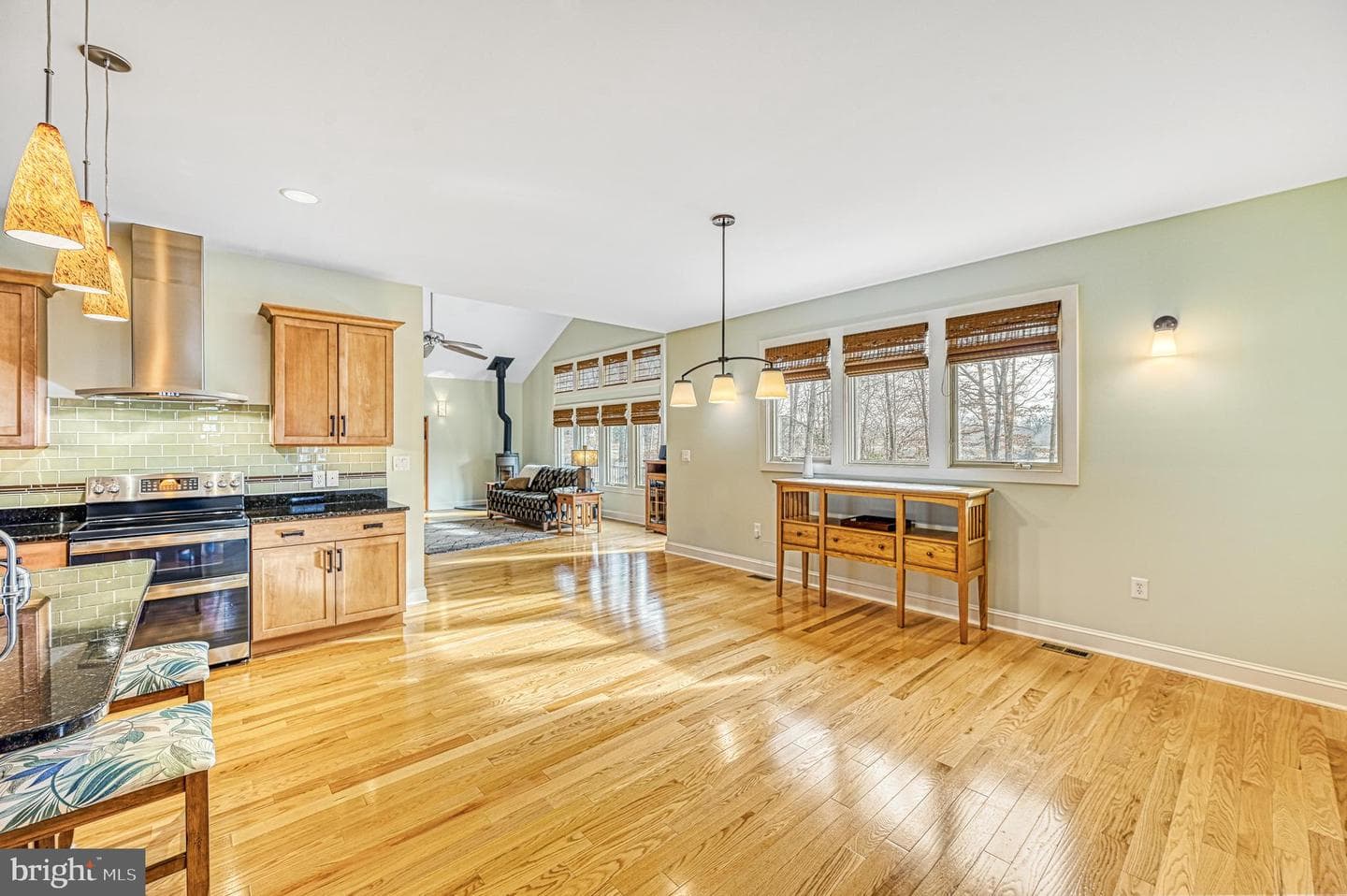 241 William Street photo 30