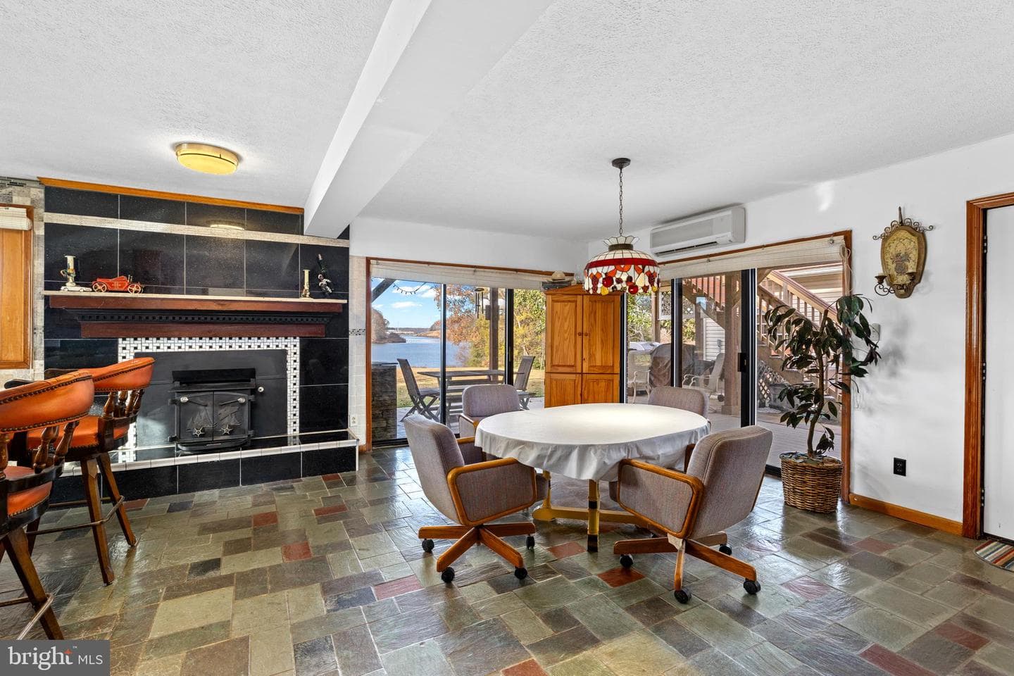 41 Carr Circle photo 9