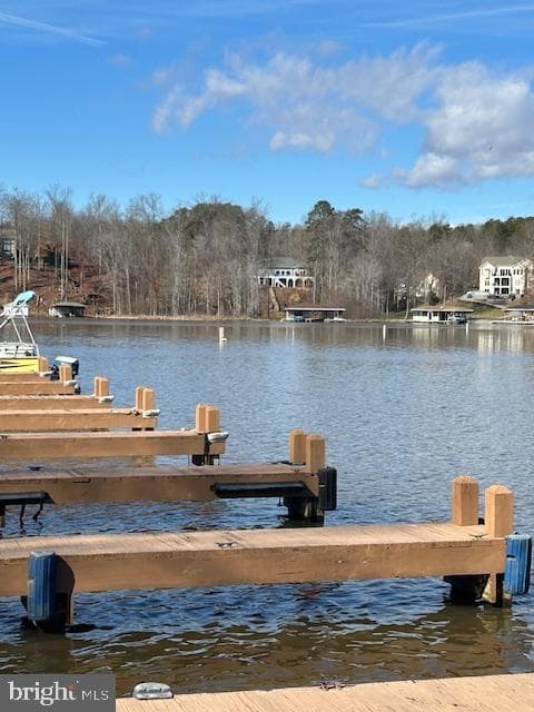 319 Pine Harbour photo 2