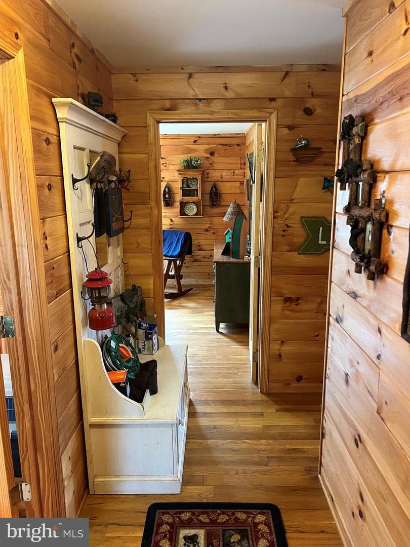 203 Tyler Point Lane photo 8