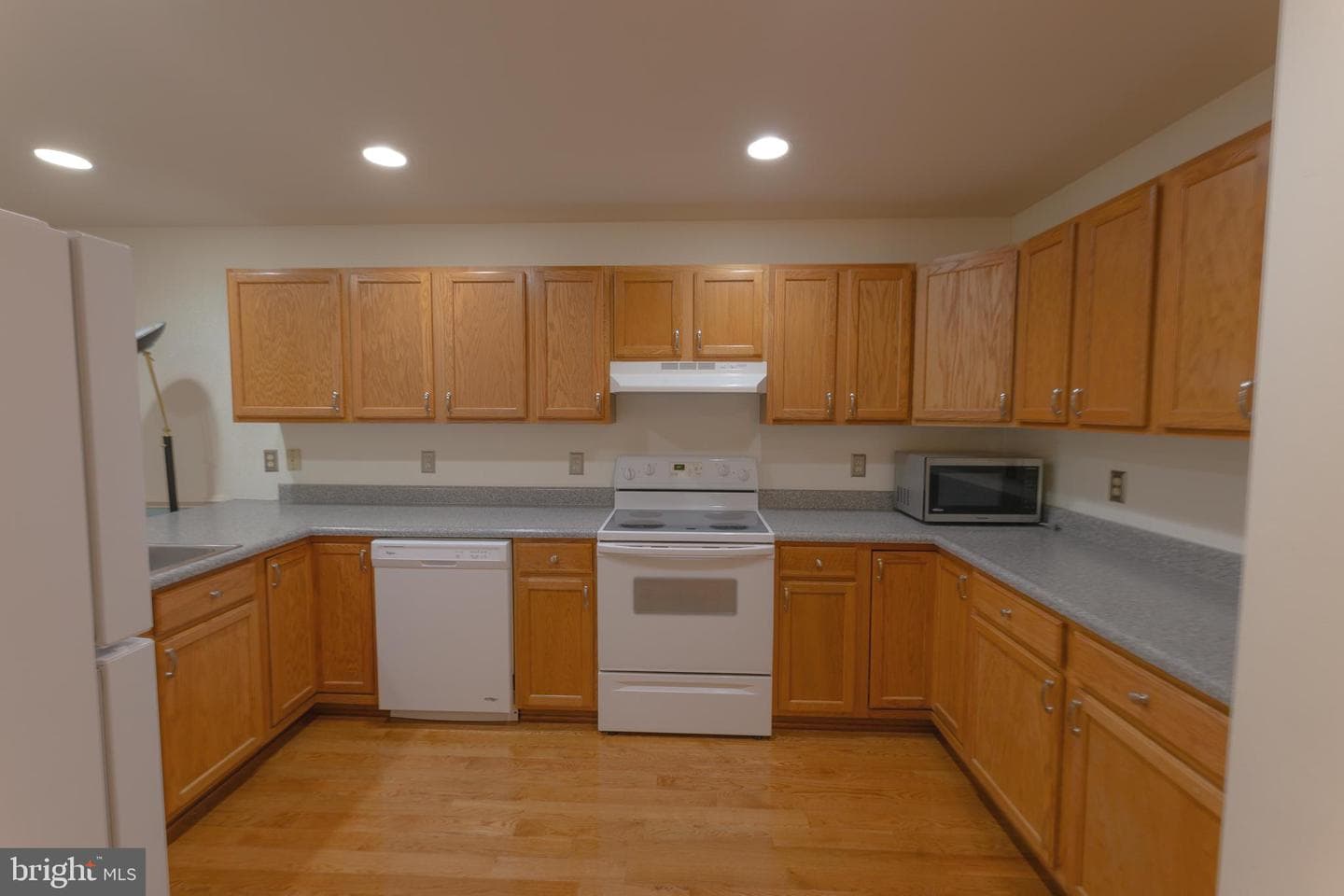 288 Lake Front Drive photo 4