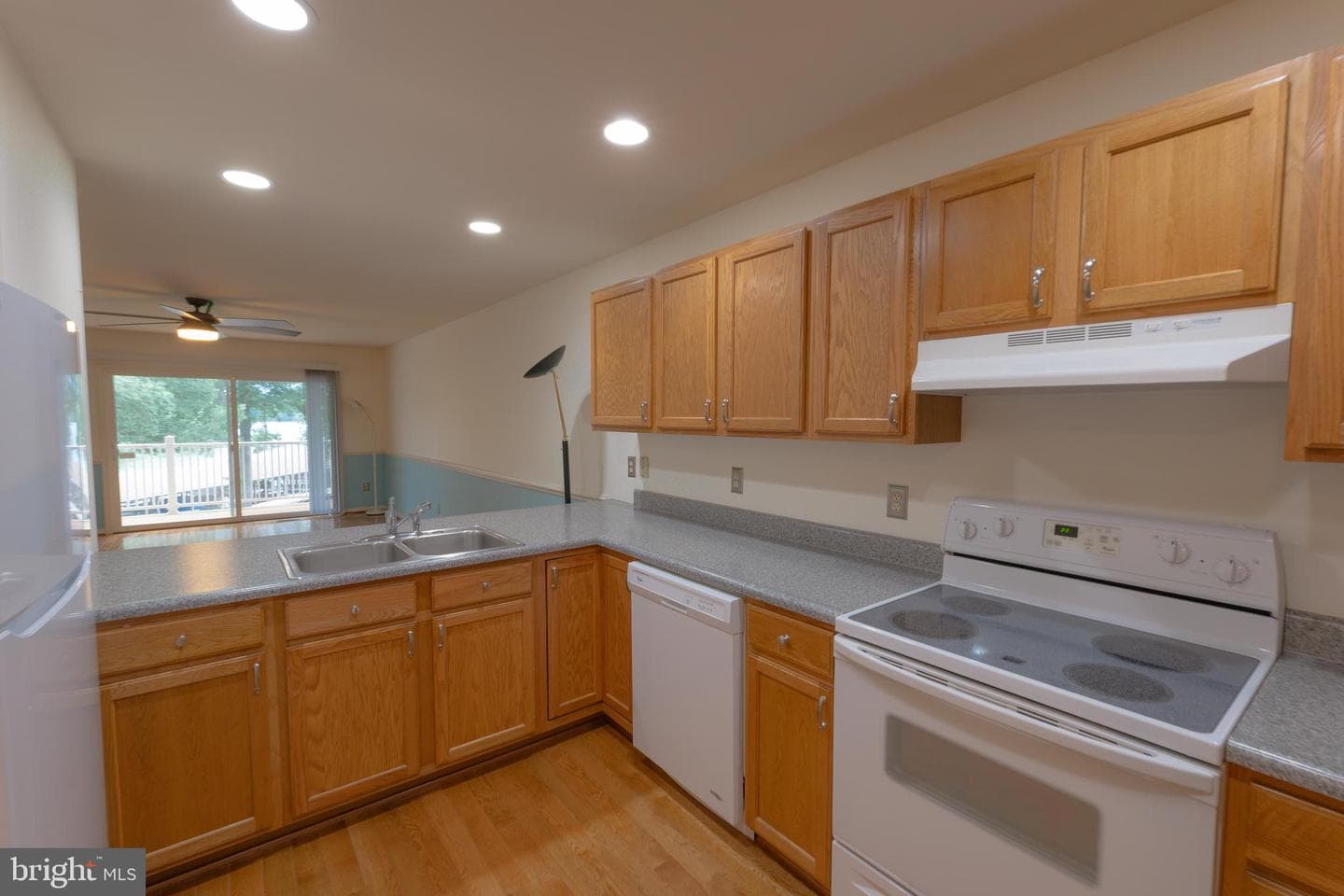 288 Lake Front Drive photo 8
