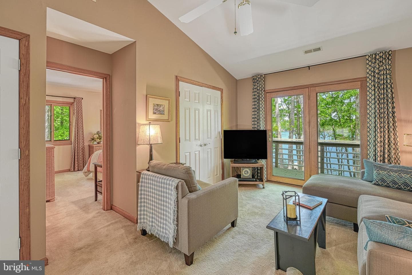 524 Douglas Road photo 24