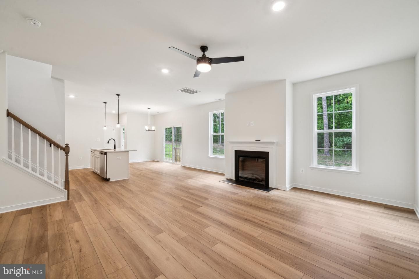 405 Richmond Avenue photo 7