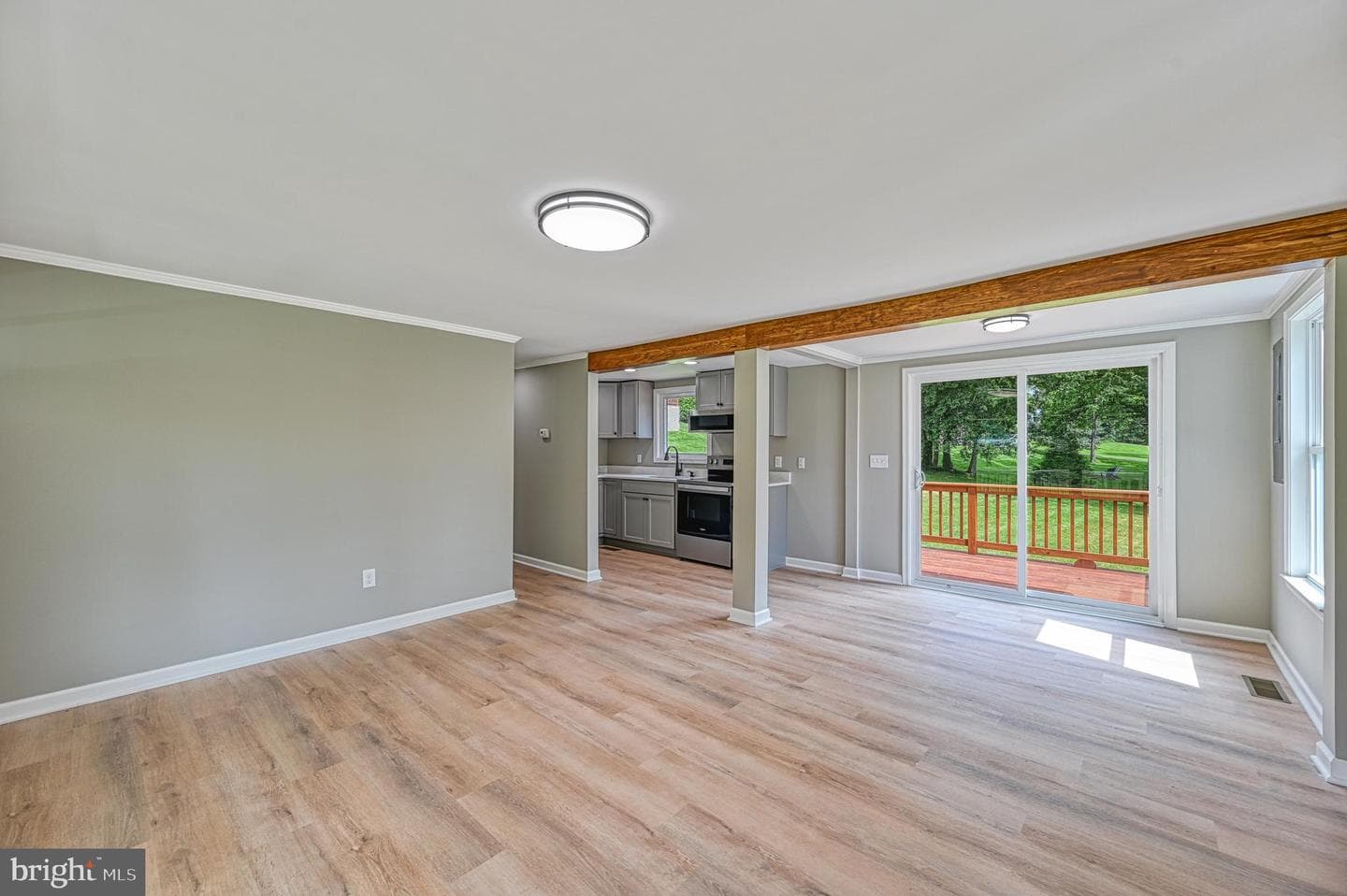 309 Ellis Drive photo 13