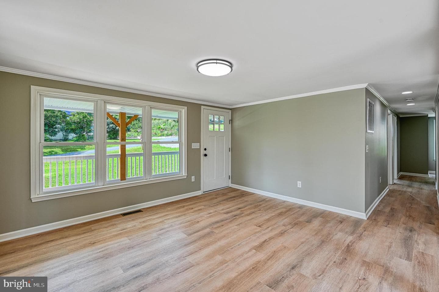 309 Ellis Drive photo 14