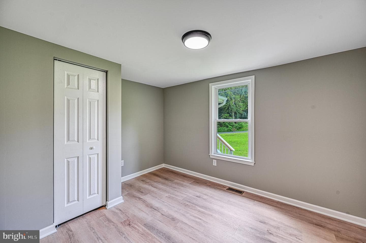 309 Ellis Drive photo 23