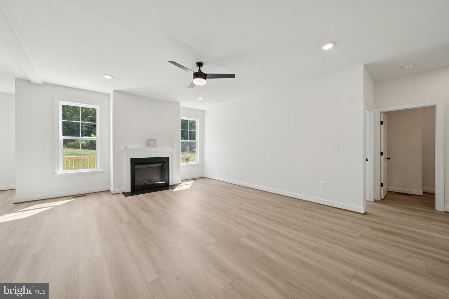 647 Fairview Drive photo 11