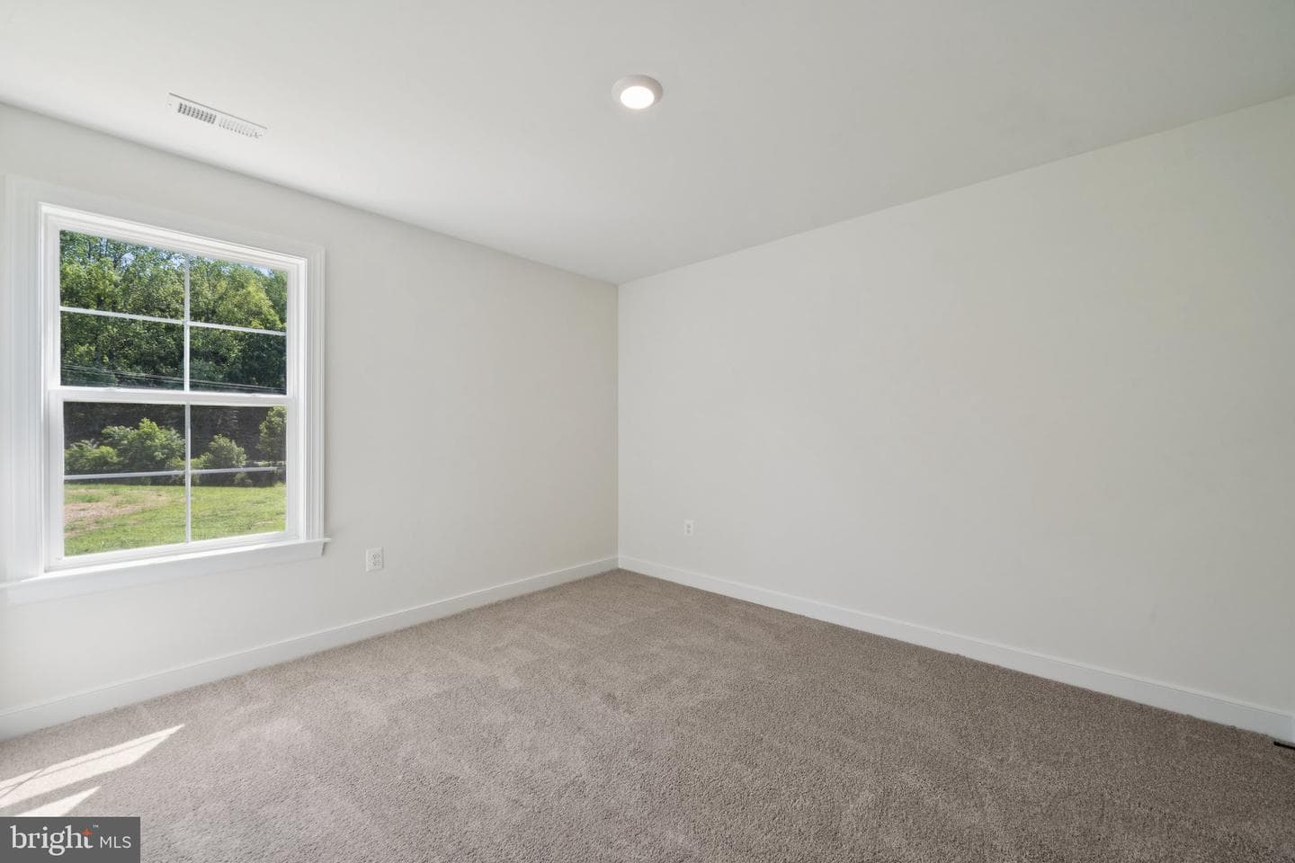 647 Fairview Drive photo 29