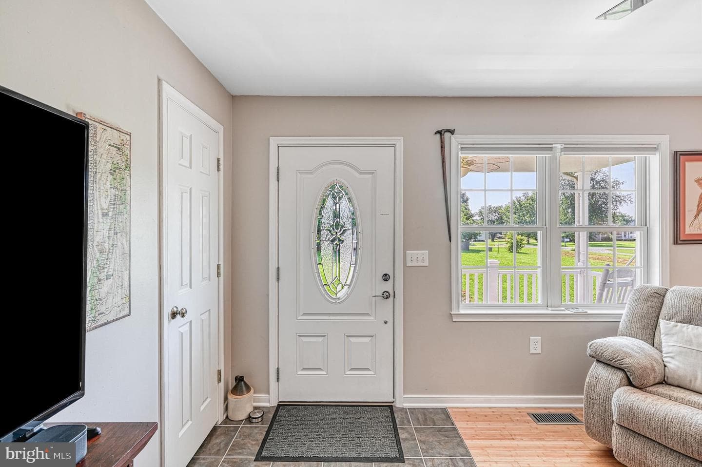 193 Mountain View photo 3