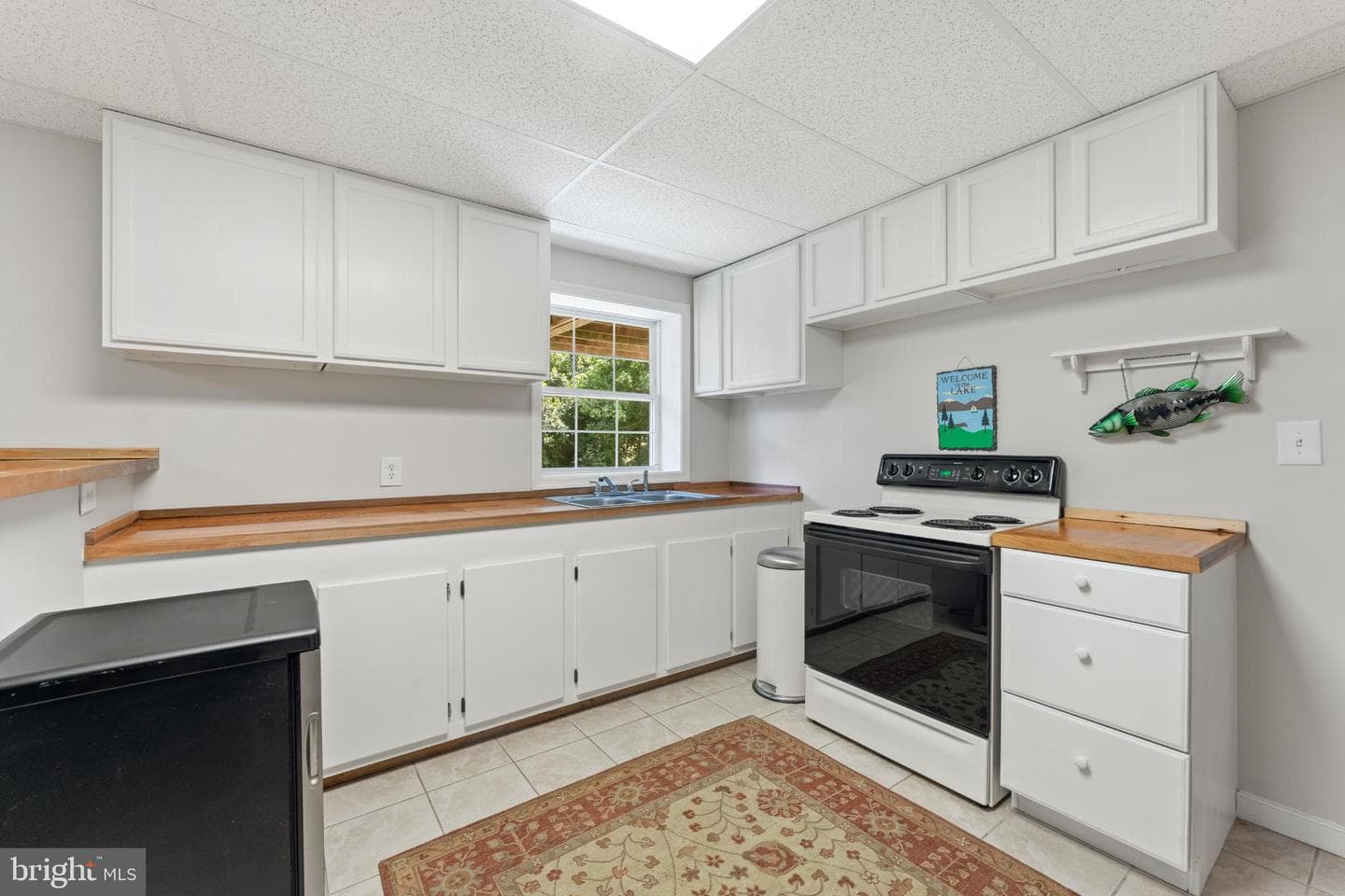 224 Derby Lane photo 36