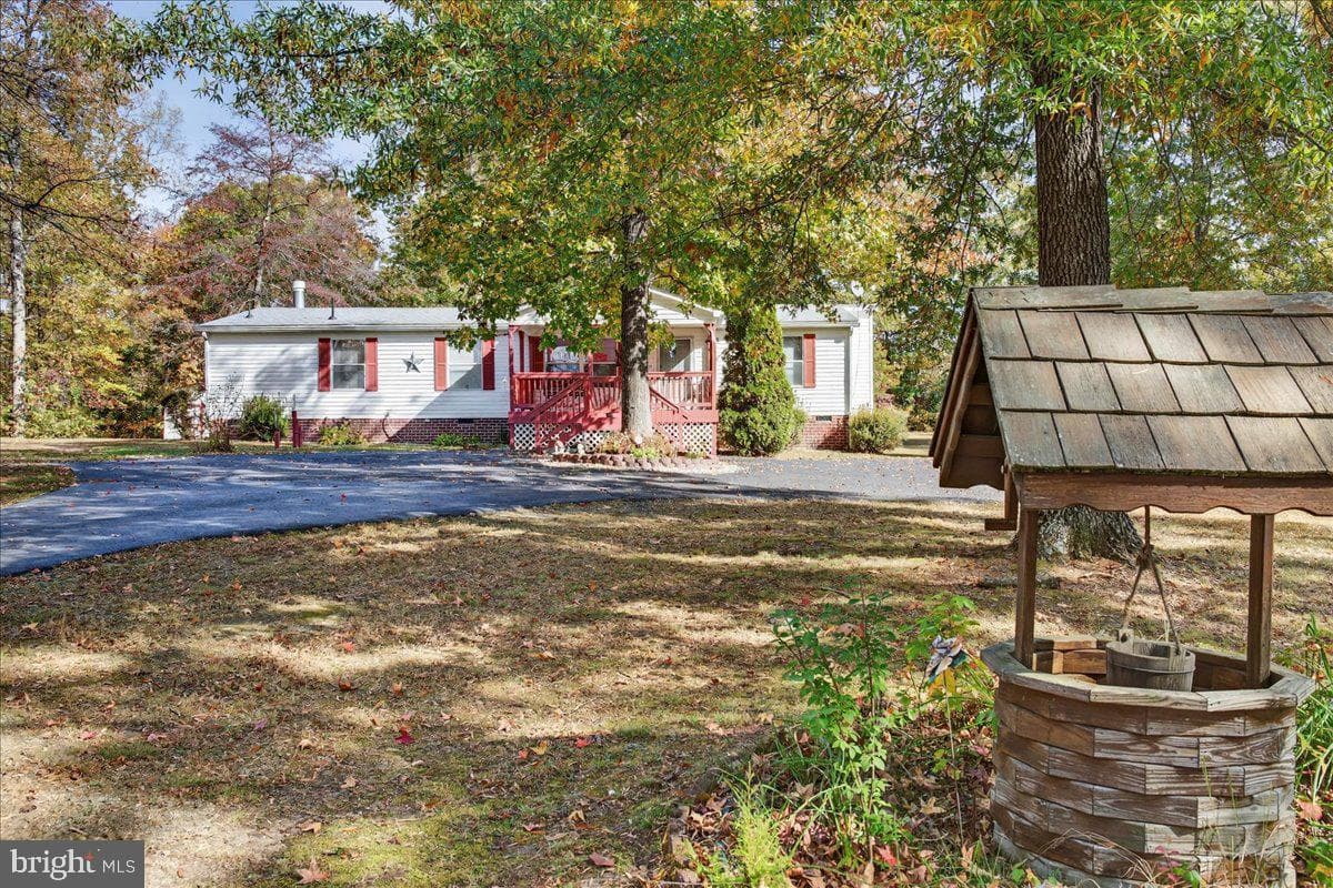 220 Chalklevel Road photo 15