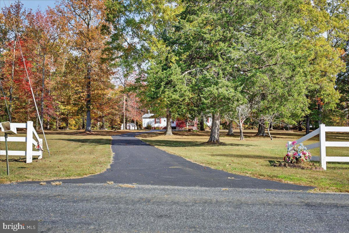 220 Chalklevel Road photo 18
