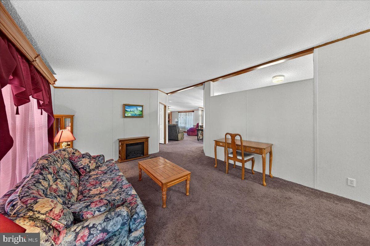 220 Chalklevel Road photo 26