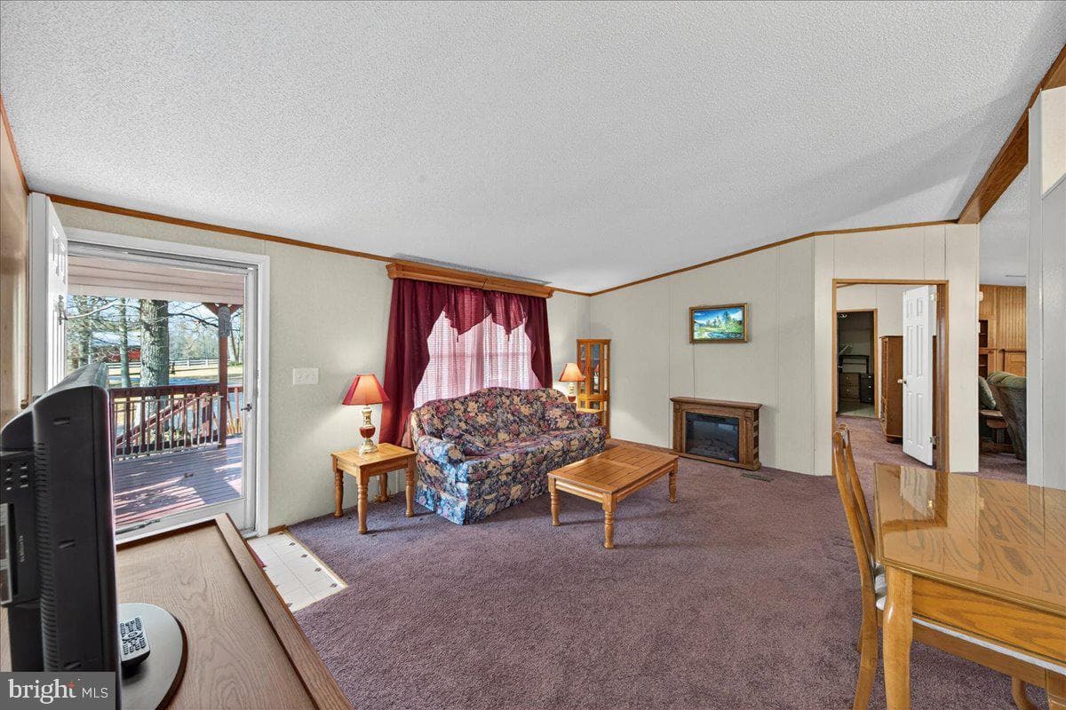 220 Chalklevel Road photo 27