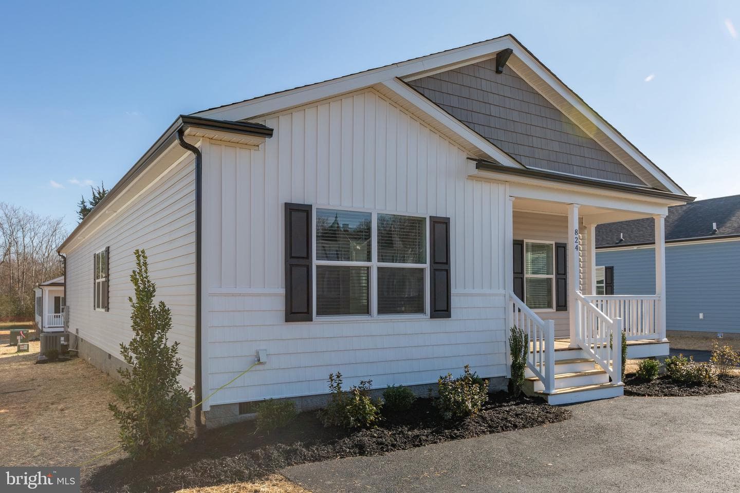 824 Mineral Avenue photo 4