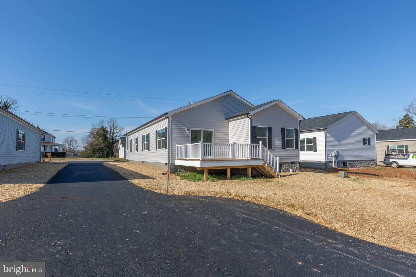 824 Mineral Avenue photo 43