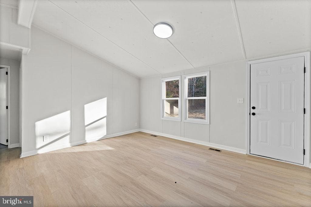 71 White Pine Lane photo 3