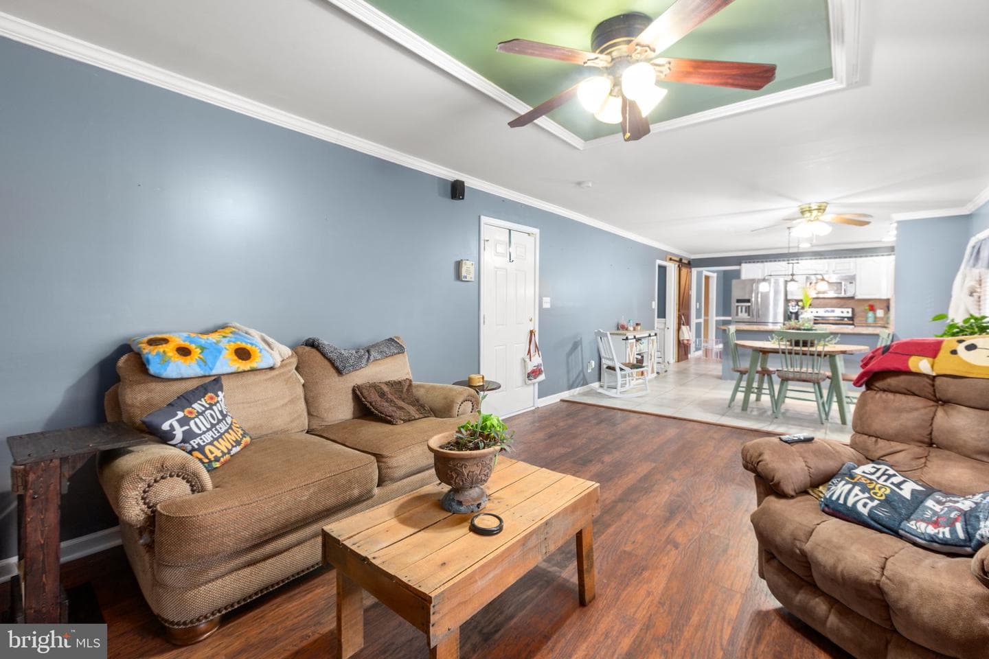 546 Palomino Drive photo 8