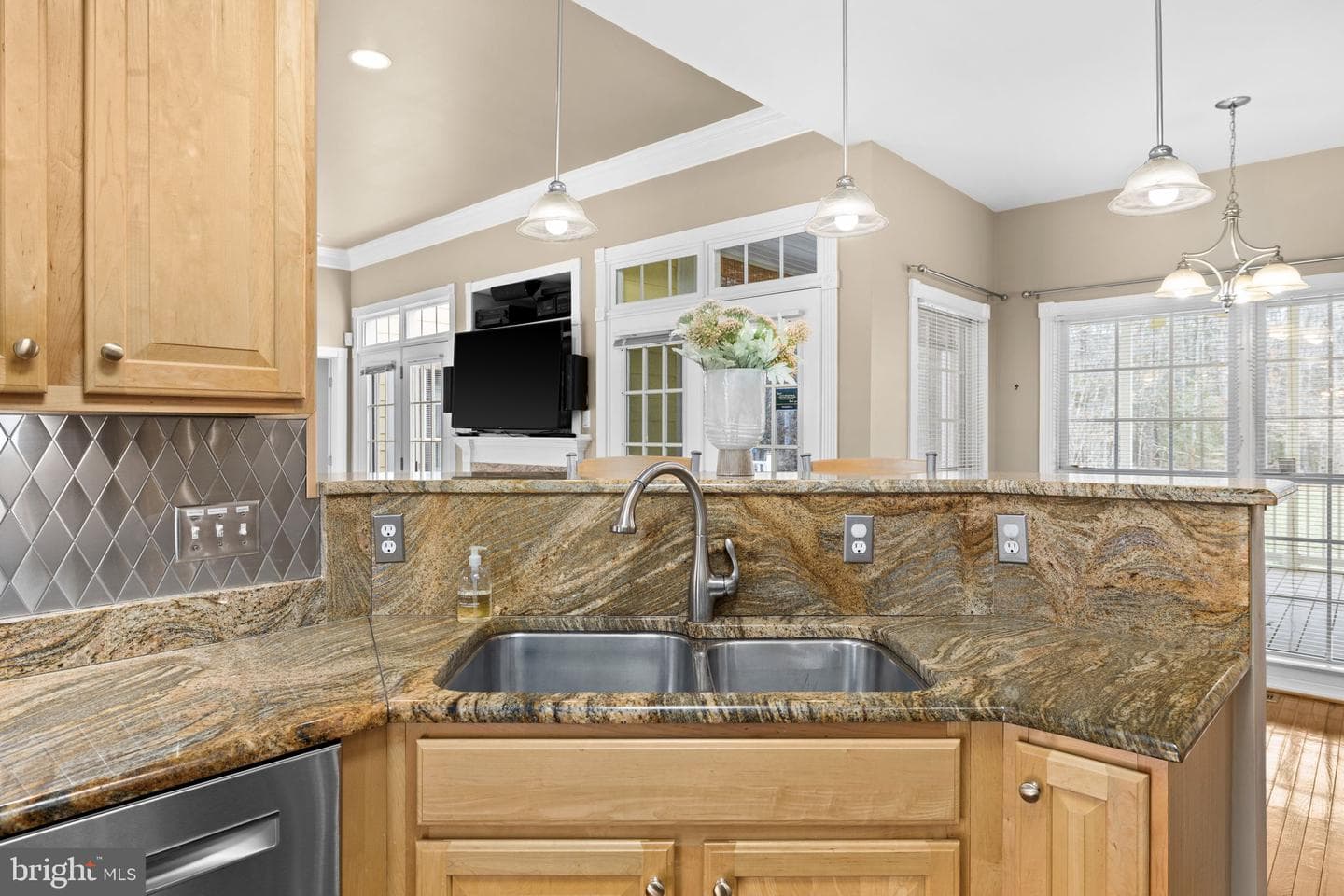 575 Tall Pines Dr photo 18