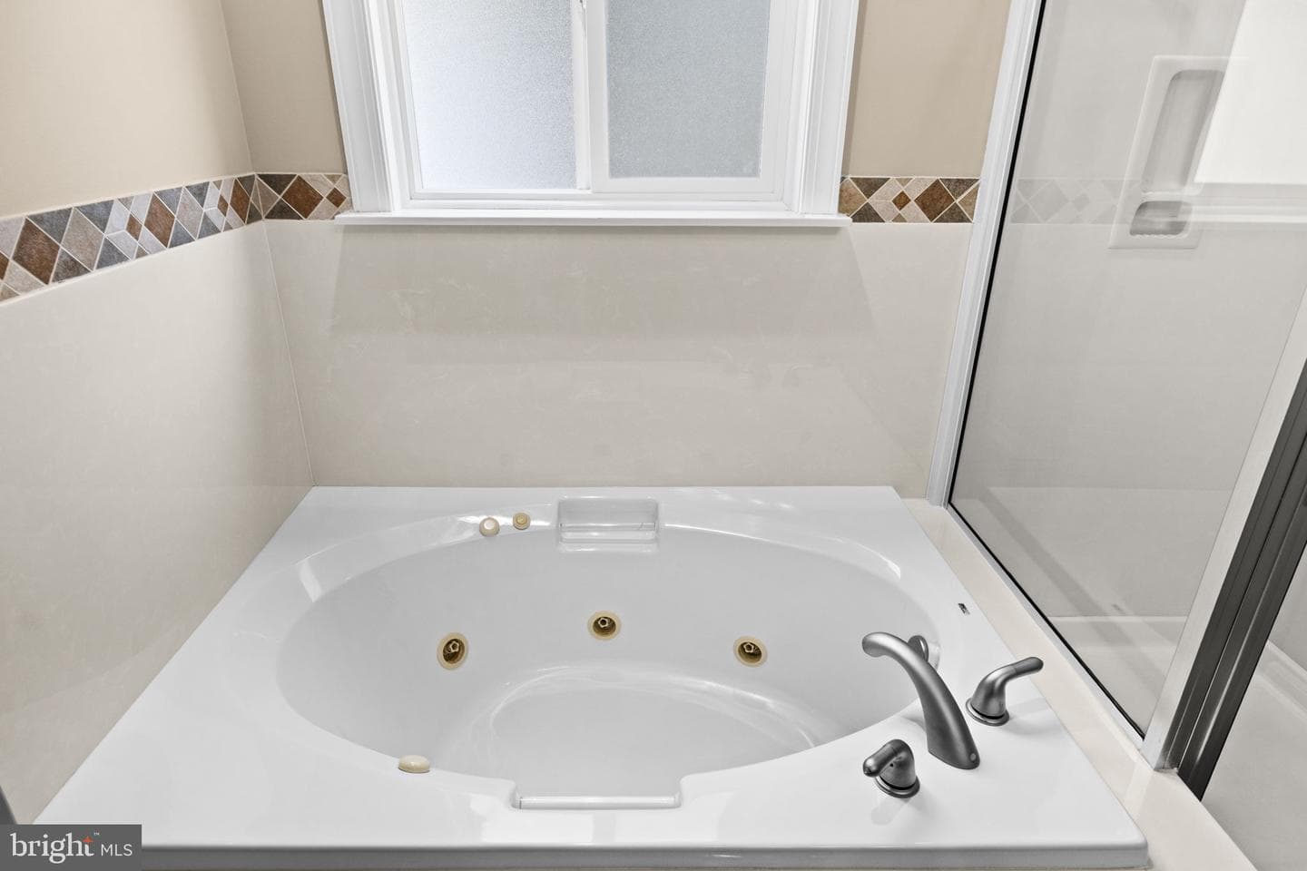 575 Tall Pines Dr photo 28