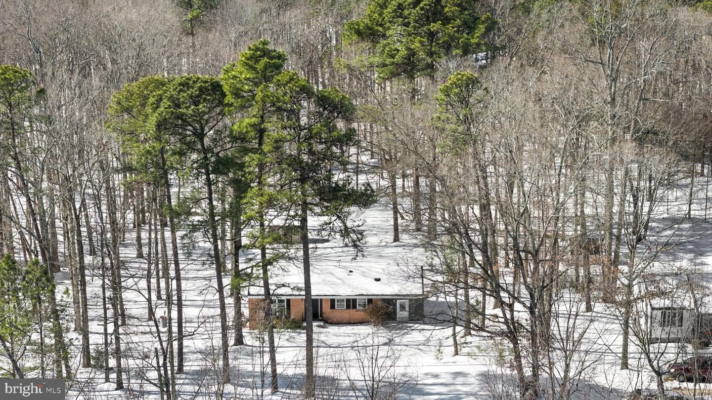 727 Chalklevel Road photo 48