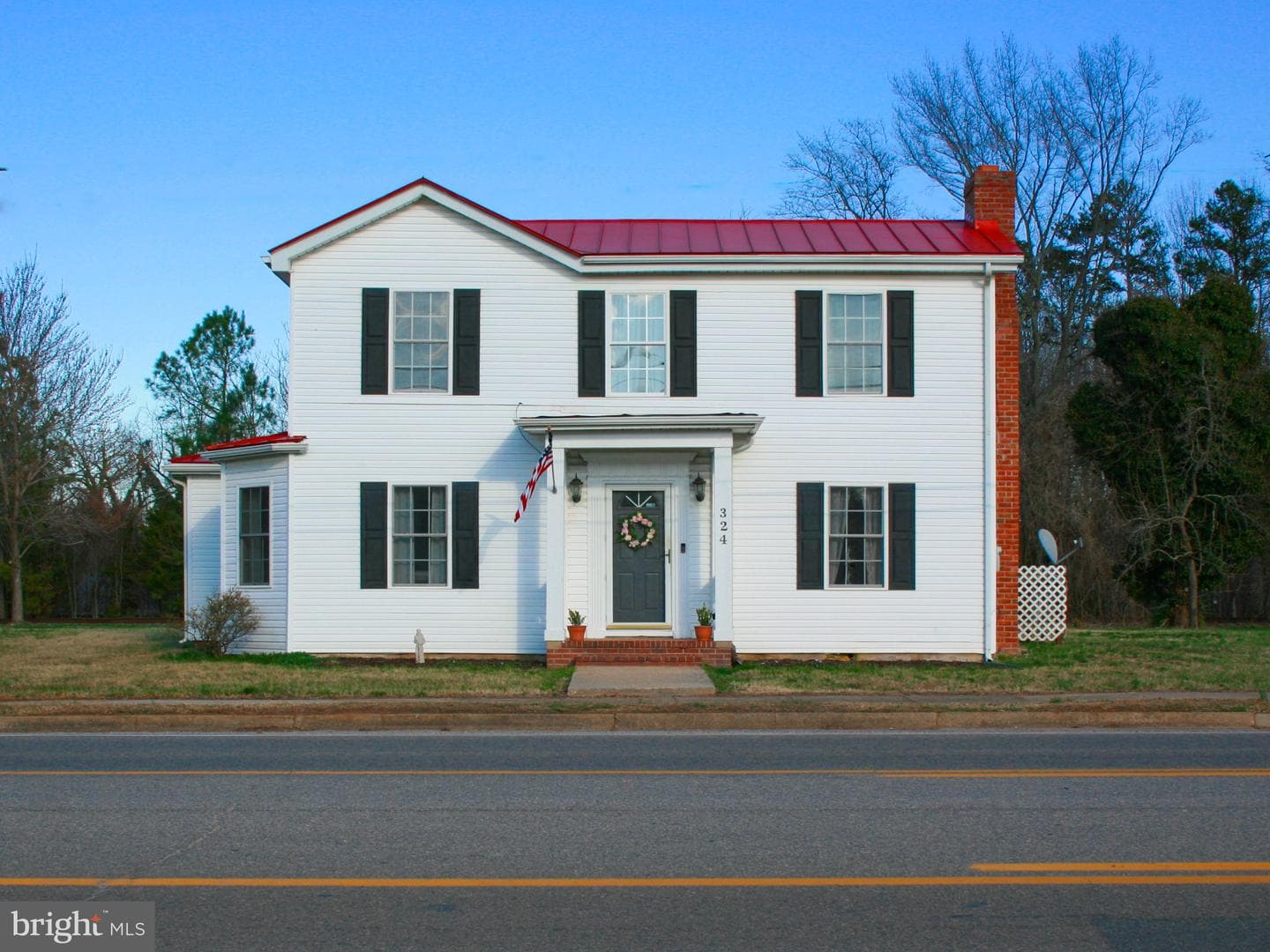 324 Mineral Avenue photo 1