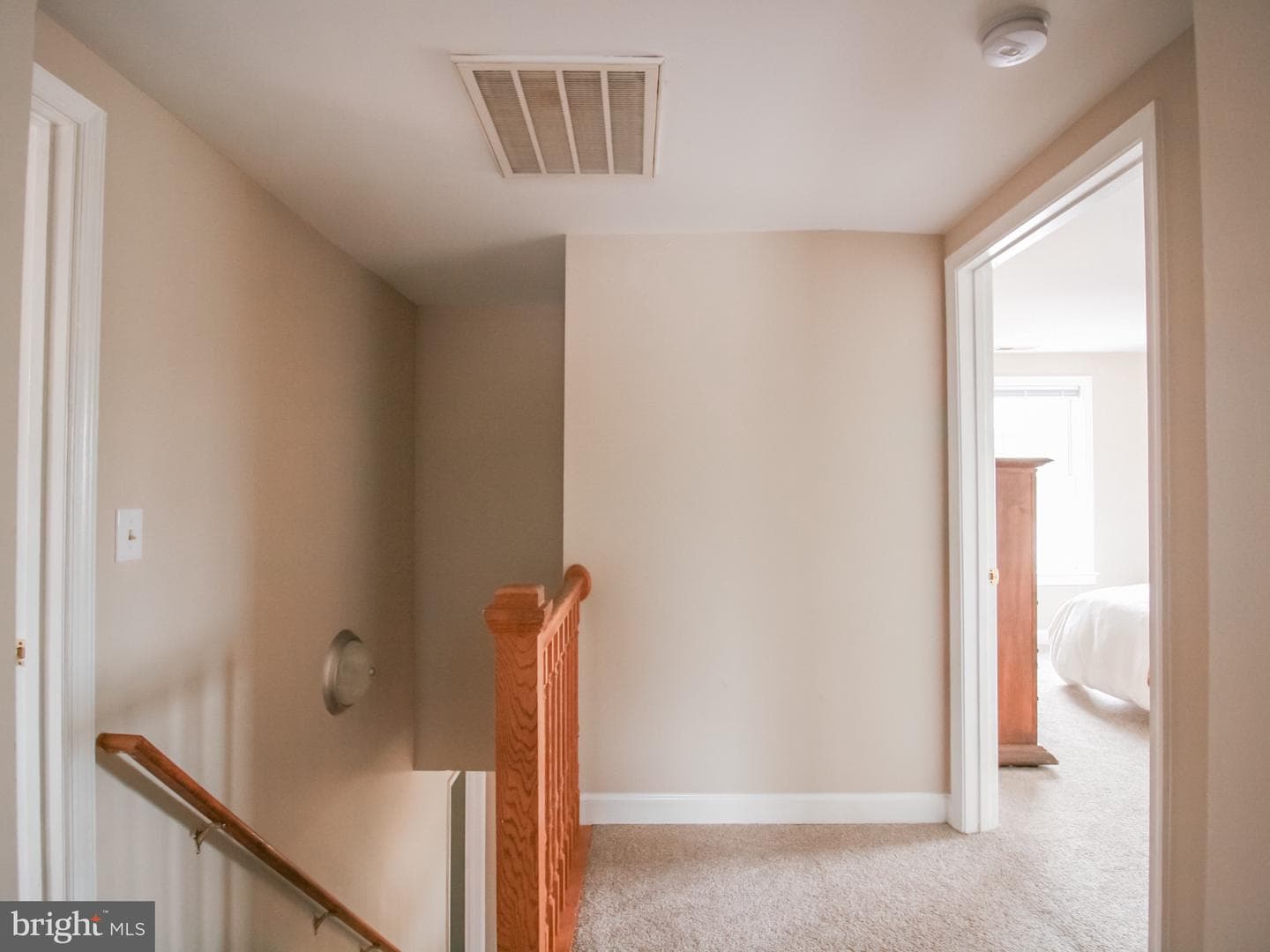 324 Mineral Avenue photo 19