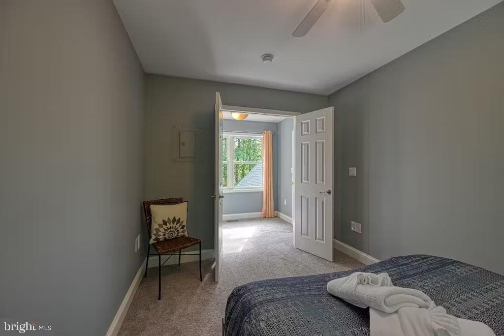 68 Emma Jane Lane photo 19
