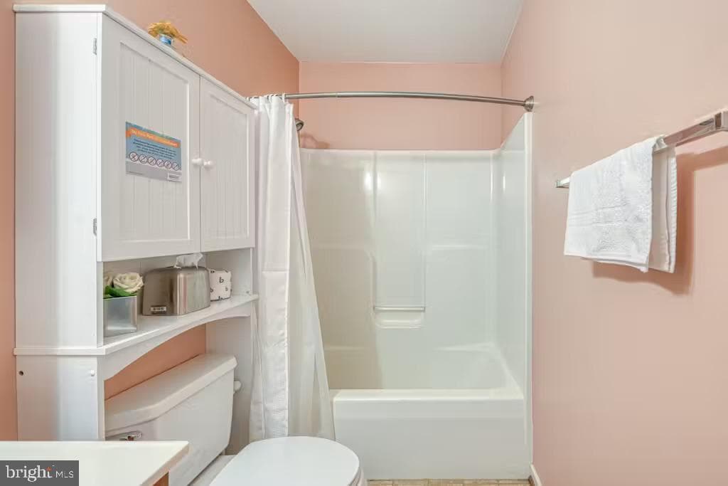 68 Emma Jane Lane photo 33