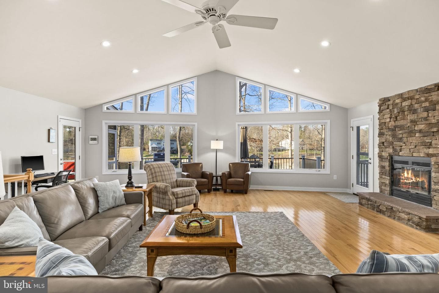 2045 Lake Forest Drive photo 28