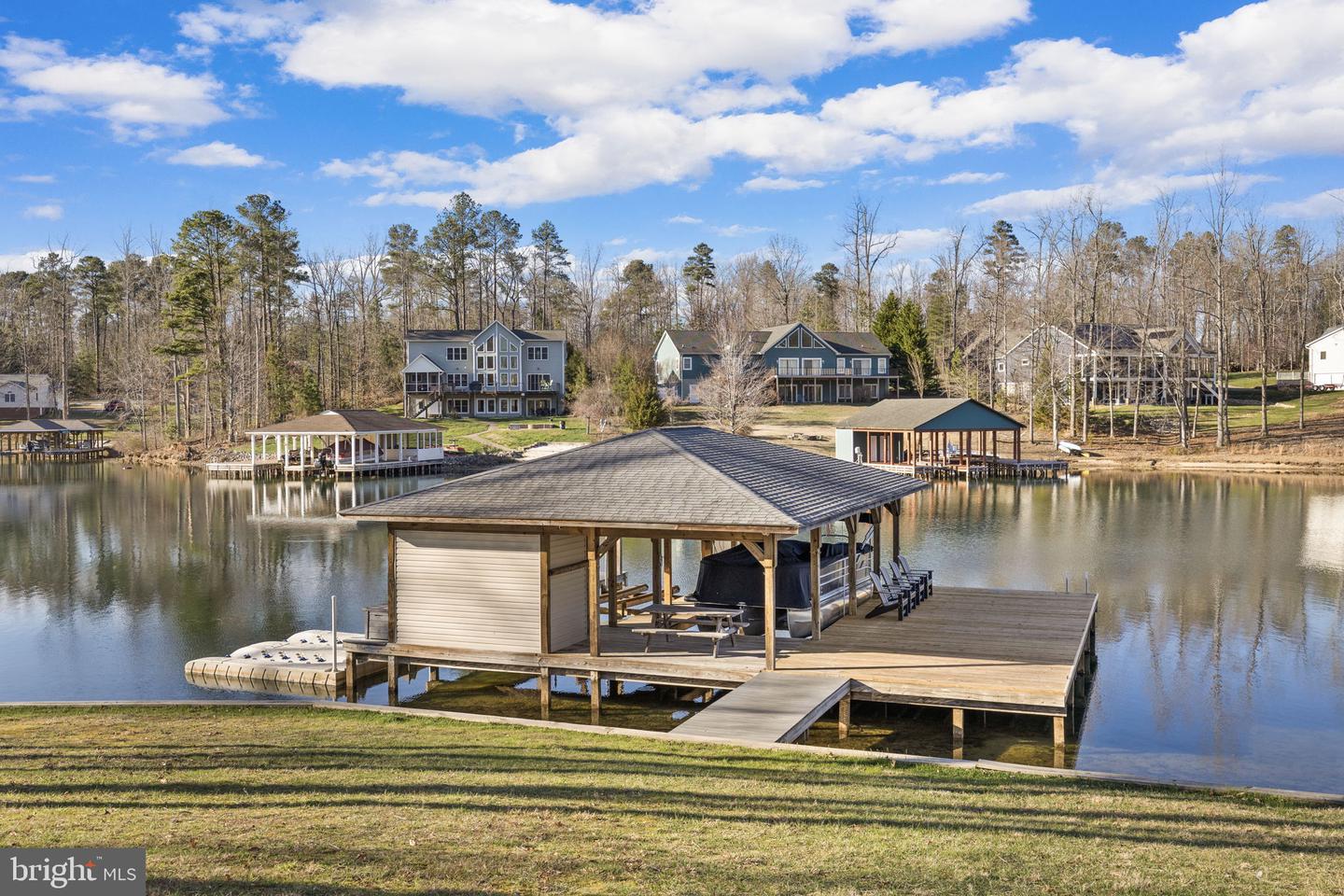 2045 Lake Forest Drive photo 8