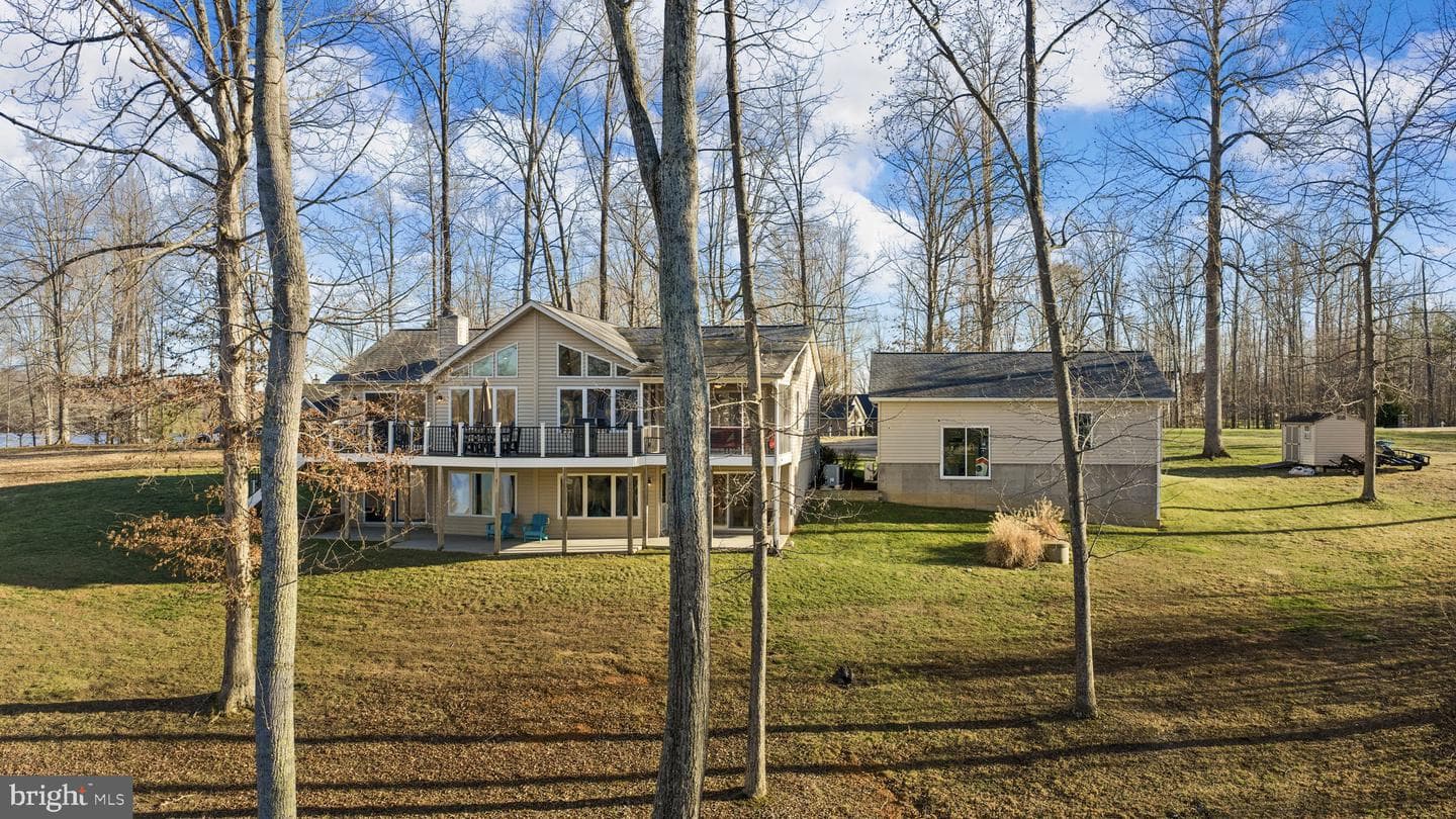 2045 Lake Forest Drive photo 97