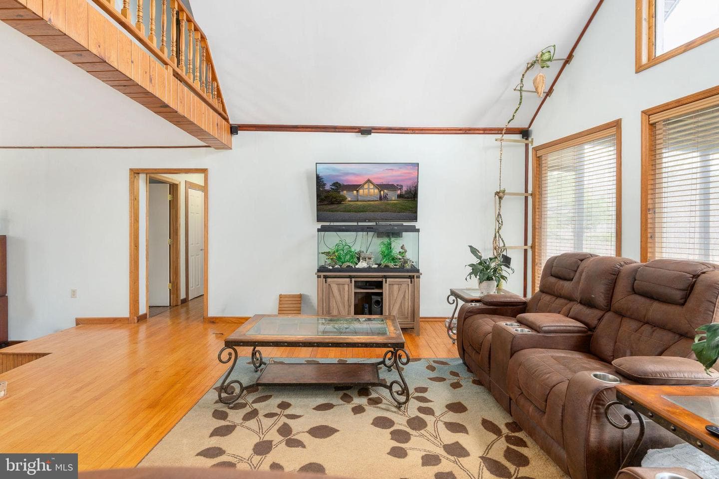 586 Jacoby Road photo 14