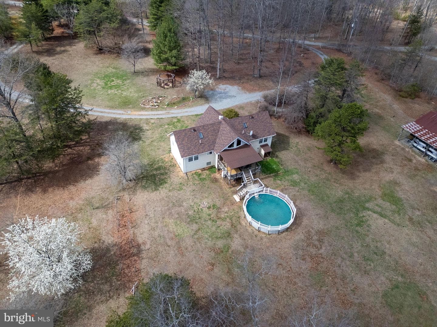 586 Jacoby Road photo 59