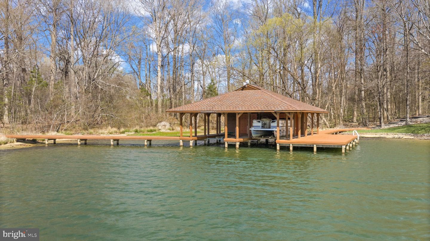 374 Sorbie Lane photo 7