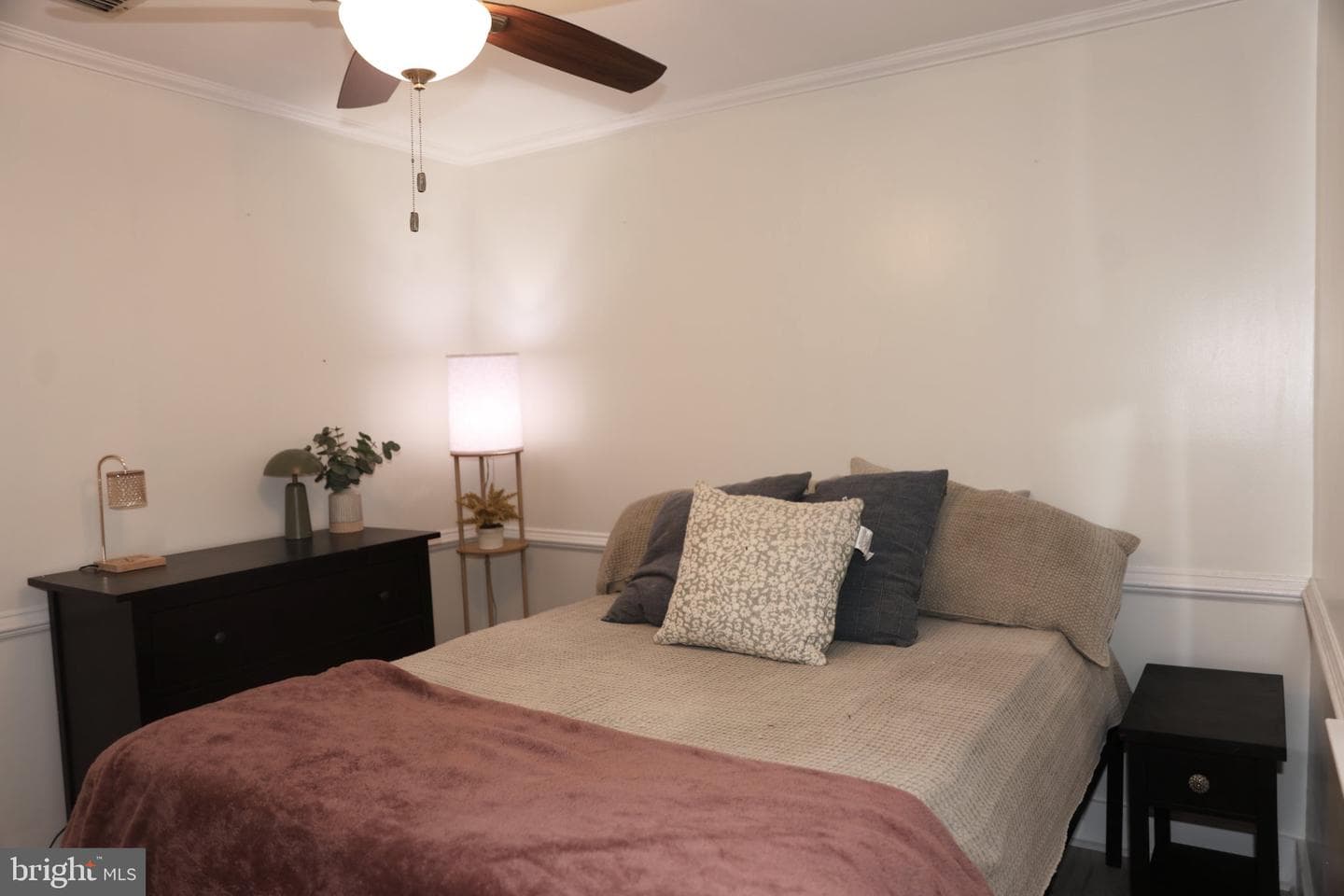 32 Miltons Lane photo 17